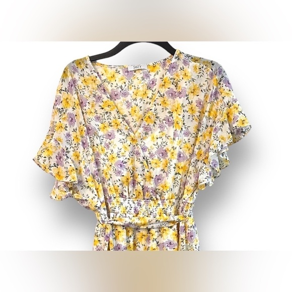 Fluttered  sleeve belted maxi dress - Picture 6 of 7